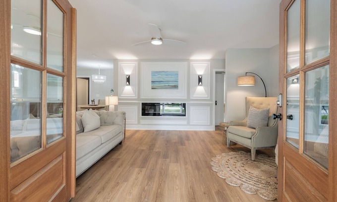 West Ashley House | Charming 4-bedroom home, 10 Minutes to Downtown Charleston, fenced yard