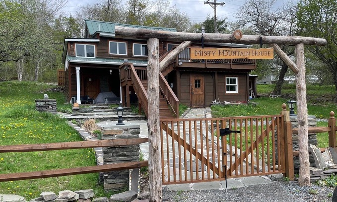 Elka Park House | Charming 4-bedroom house bordering the catskill park preserve. unique beautiful