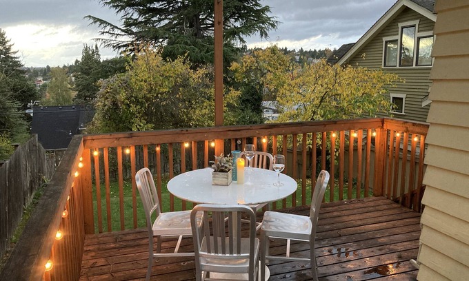 North Queen Anne House | Charming 4 bedroom in Queen Ann