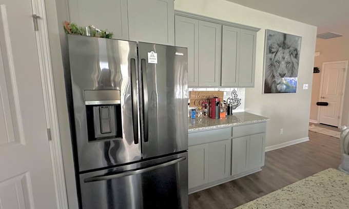 Lake Charles House | Charming 4-bedroom house with WiFi, AC in gorgeous Lake Charles