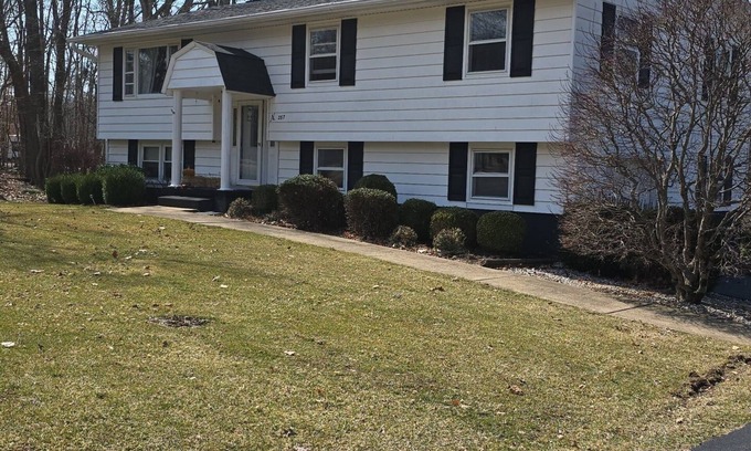 Mountain Top House | Charming 4 bedroom house with WiFi, AC in gorgeous Mountain Top