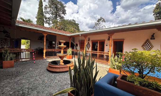 San Jeronimo Cabin | Charming 6-bedroom cabin with AC and WiFi in San Jerónimo