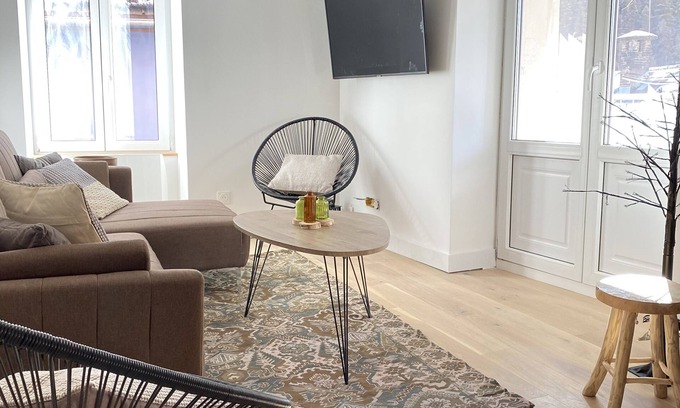 Aiguilles Apartment | Charming 75m2 3bed 2bath apartment for 6/8 people 1 balcony