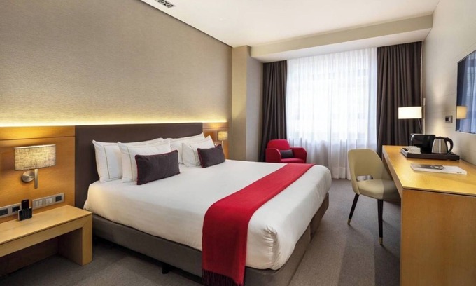 Anantapur Hotel | Charming 9-bedroom hotel with WiFi, AC in fantastic Anantapur
