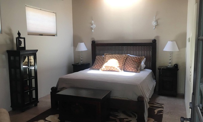 Downtown Santa Fe House | Charming Adobe Casita - Walk to Plaza & Canyon Road!
