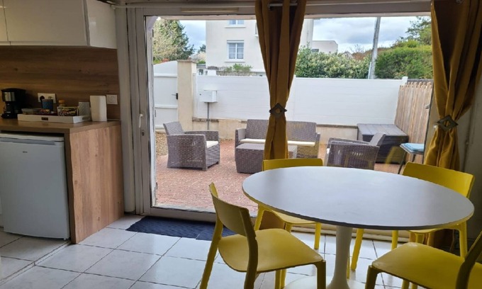 Amboise Apartment | Charming Amboise center apartment with private terrace
