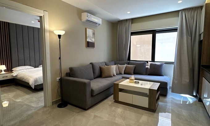 Al Swaifyeh Apartment | Charming Amman Apament with Modern Amenities