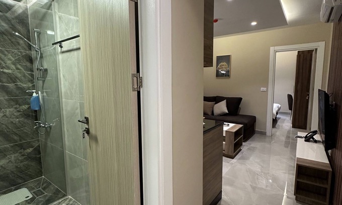 Al Swaifyeh Apartment | Charming Amman Apartment with Modern Ameniti