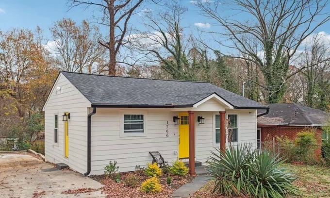 Atlanta House | Charming and Modern 2BR Cottage