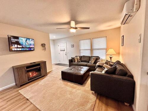 Shell Point House | Charming and Specious. Pets Yes