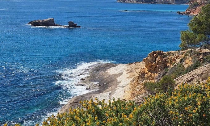 Ensues-la-Redonne Apartment | Charming apartment in seaside villa