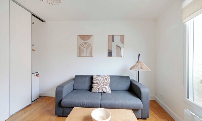 Suresnes Apartment | Charming apartment - 1BR-4P- Suresnes