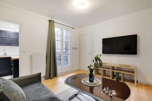 Quartier de la Porte-Saint-Denis Apartment | Charming apartment - 1BR-4P- Gare de l'Est