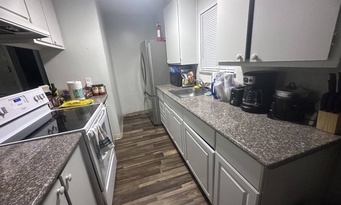 Stockton Apartment | Charming apartment 5 mins from University of Pacific