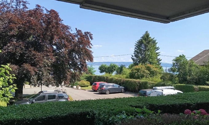 Publier Apartment | Charming apartment - breathtaking view of Lake Geneva