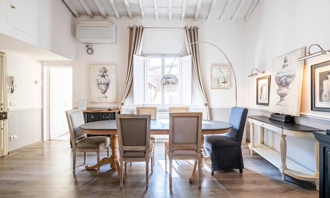 Oltrarno House | Charming apartment in the historic center of Florence, cozy and intimate