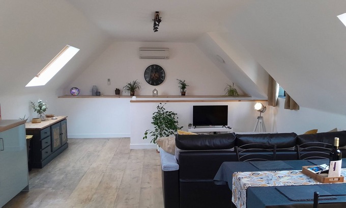 Spezet Apartment | Charming apartment in rural Brittany, relax or work in peace and quiet.