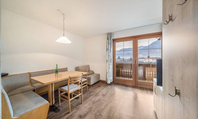 Lana Apartment | Charming Apartment “ Kammerhof Traube” with Mountain View, Wi-Fi, Balcony & Garden