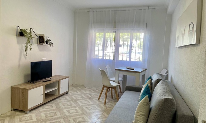 Distrito Sur Apartment | Charming Apartment Near Córdoba's Old Town and Jewish Quarter