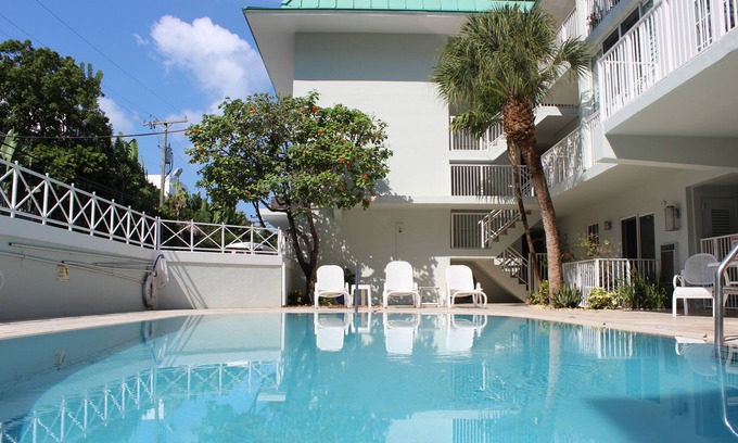 Key Biscayne Apartment | Charming Apartment Steps from the Beach