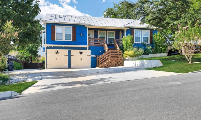 Mahncke Park Apartment | Charming Apartment in the Heart of San Antonio by RedAwning