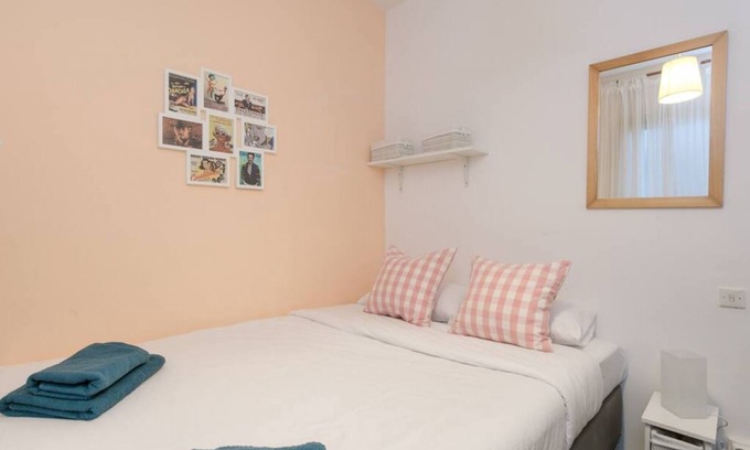 Gracia Apartment | Charming apartment with PARKING/near Park Guell