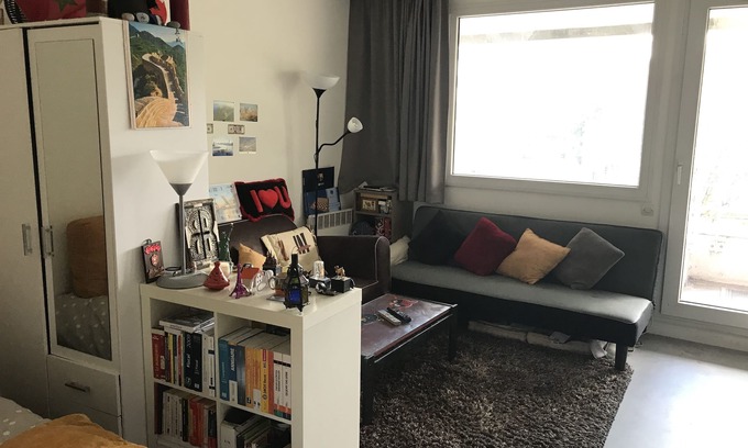 Bercy House | Charming apartment with balcony and magnificent view of the top Tour Effeil