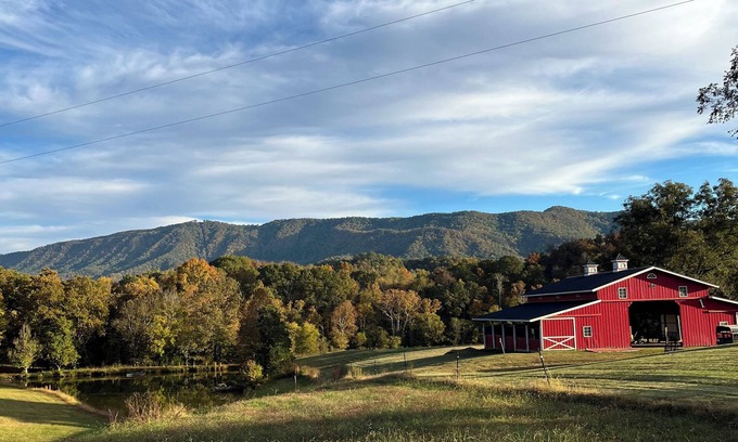 Seymour House | Charming barn loft in the Smoky Mountains.