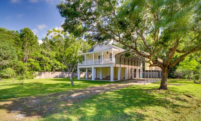 Shoreline Park Cottage | Charming Bay St Louis Cottage - 4 Mi to Casino!
