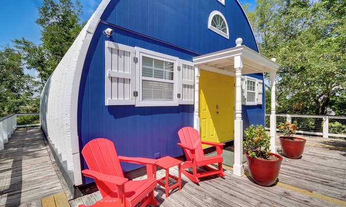 Bay St Louis House | Charming Bay St Louis Home: Deck, on Canal!