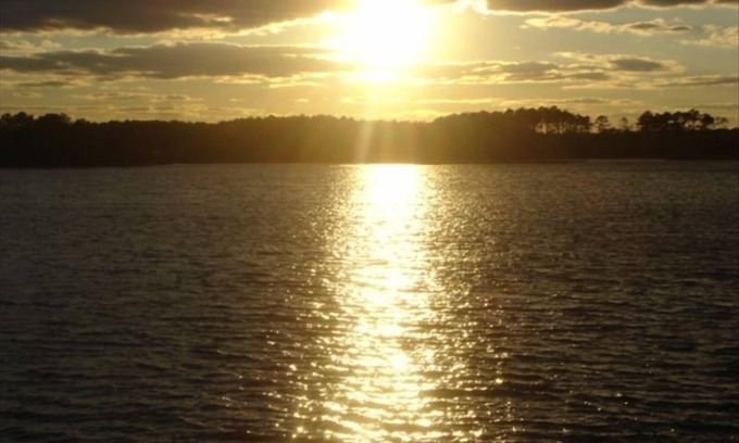 Keen-Wik On the Bay House | Charming Bayfront Cottage! Spectacular Sunsets! PET FRIENDLY !