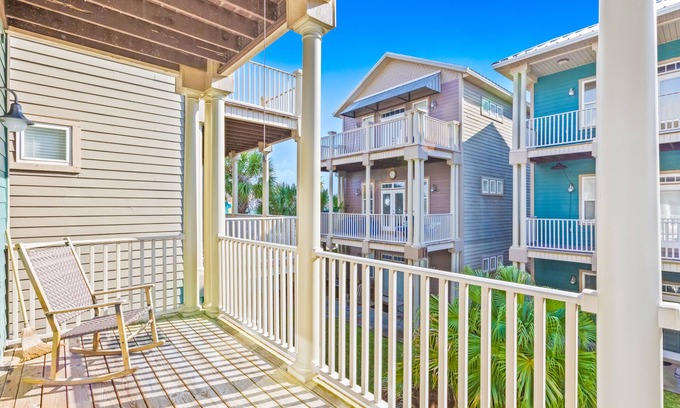 Crescent Beach House | Charming beach escape w/a shared pool, free WiFi, washer/dryer, & central A/C