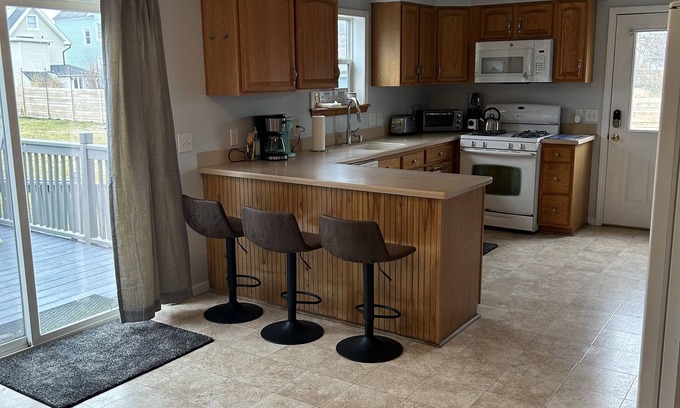 Long Branch House | Charming beach house - 5 minutes from the beach!