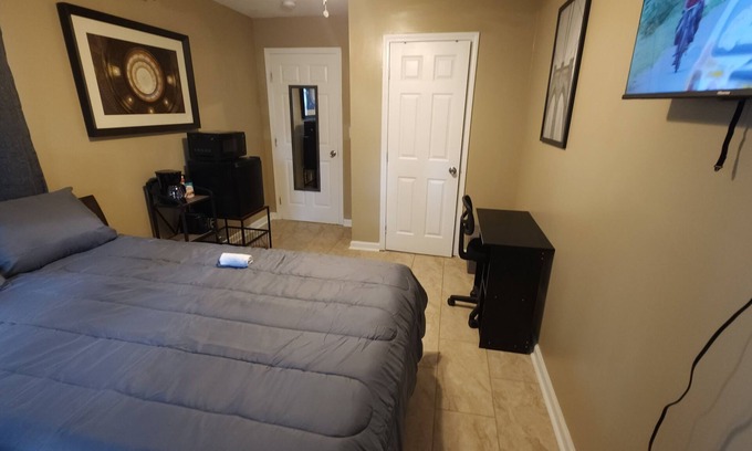 Montgomery Bed & Breakfast | Charming bed & breakfast in terrific Montgomery with WiFi, AC