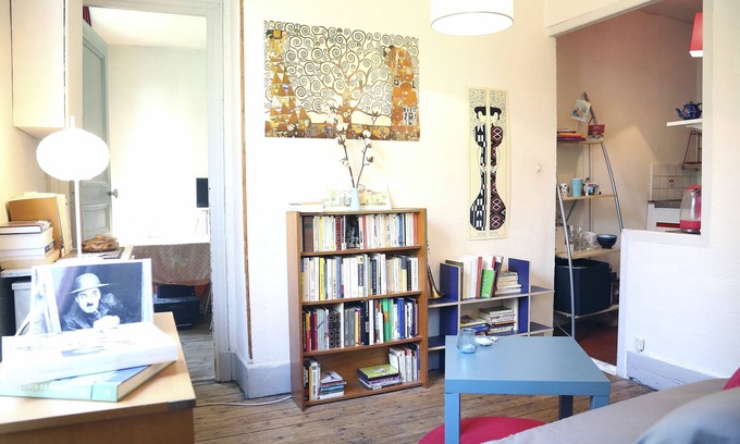 Quartier de la Chapelle Apartment | Charming Bright Apartment Near Montmartre
