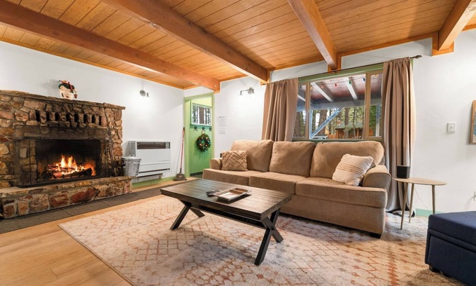 Big Bear Lake Cabin | Charming Cabin Escape