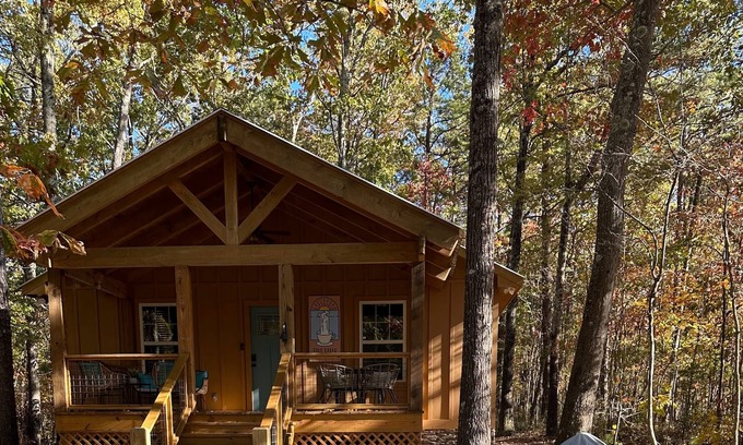 Mentone Cabin | Charming Cabin Getaway: Where Rustic Meets Remarkable