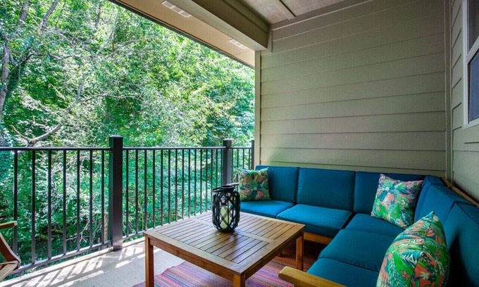 Townsend Condo | Charming Cades Cove Condo - Community Amenities!