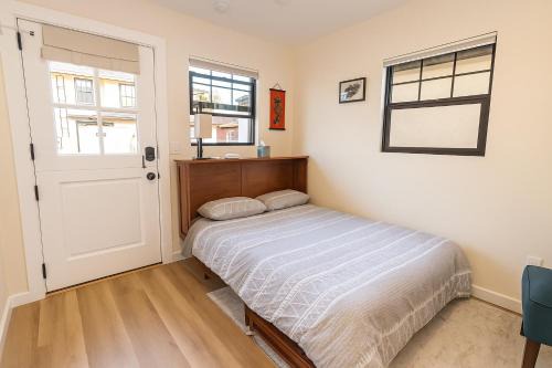 Park Mesa Heights Apartment | Charming Casita near USC, SOFI, and Culver City