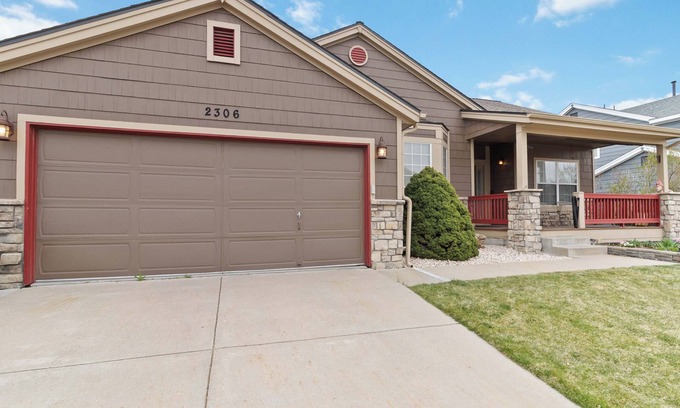 Castle Rock House | Charming Castle Rock 3BR 3BTH Ranch Style House Ideal for Longer Stays.