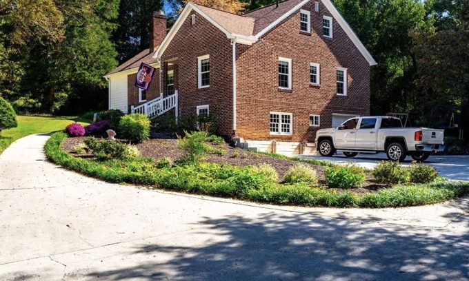 Clemson House | Charming Clemson Home Just One Mile From Campus