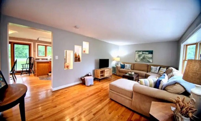 Stevensville House | ❤️Charming Coastal/Country Home w/3 Acres & Sauna!❤️