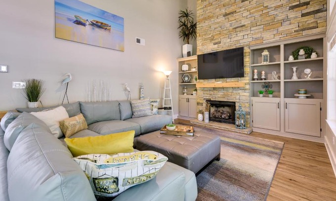 Niceville House | Charming Coastal Home 6 Mi to Choctawhatchee Bay!
