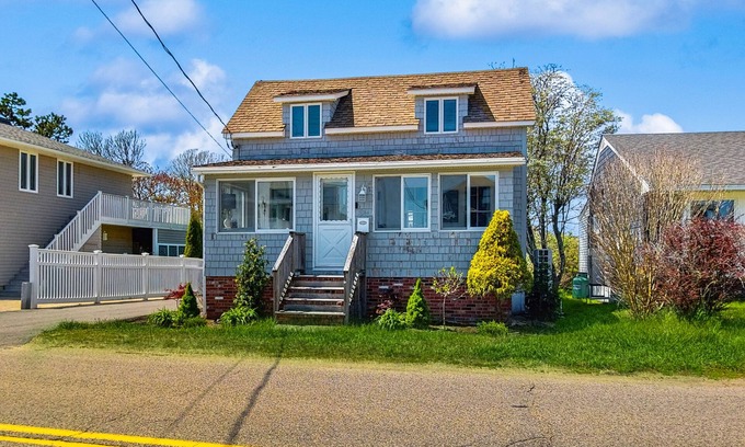 Southern Coast House | Charming Coastal Retreat with Ocean Views and Easy Access to Moody Beach