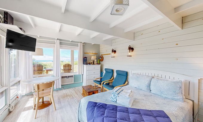 North Truro Condo | Charming coastal studio with private beach access, scenic patio, grill, & games