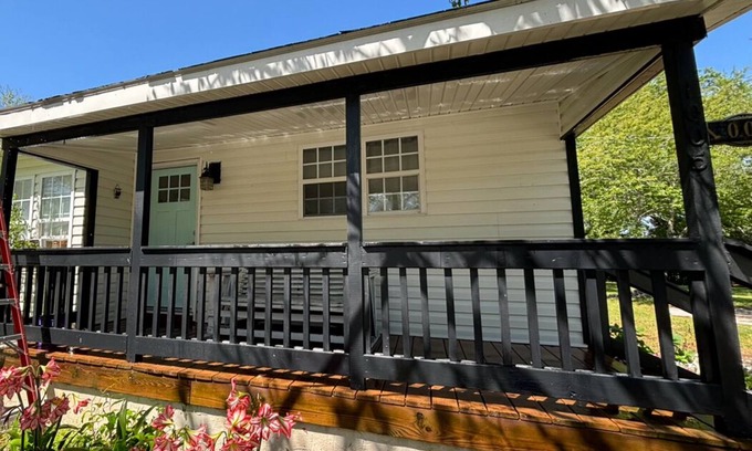 Morehead City House | Charming Coastal 3-bedroom house near downtown waterfront in Morehead City