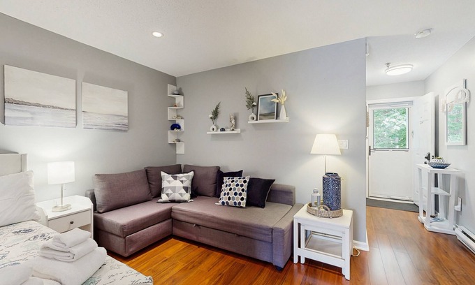 Wells Apartment | Charming Condo with Pool, Sauna, and Game Room Near the Beach