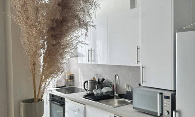 Saulx-les-Chartreux Apartment | Charming & Cosy T2 near Airport