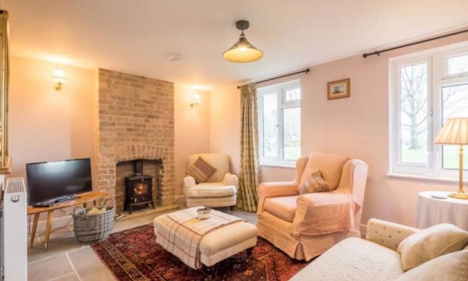 Littleport House | Charming & Cosy - Whooper Cottage