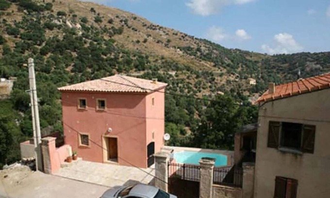 Avapessa Cottage | Charming cottage: 8 People 10 mins from the sea